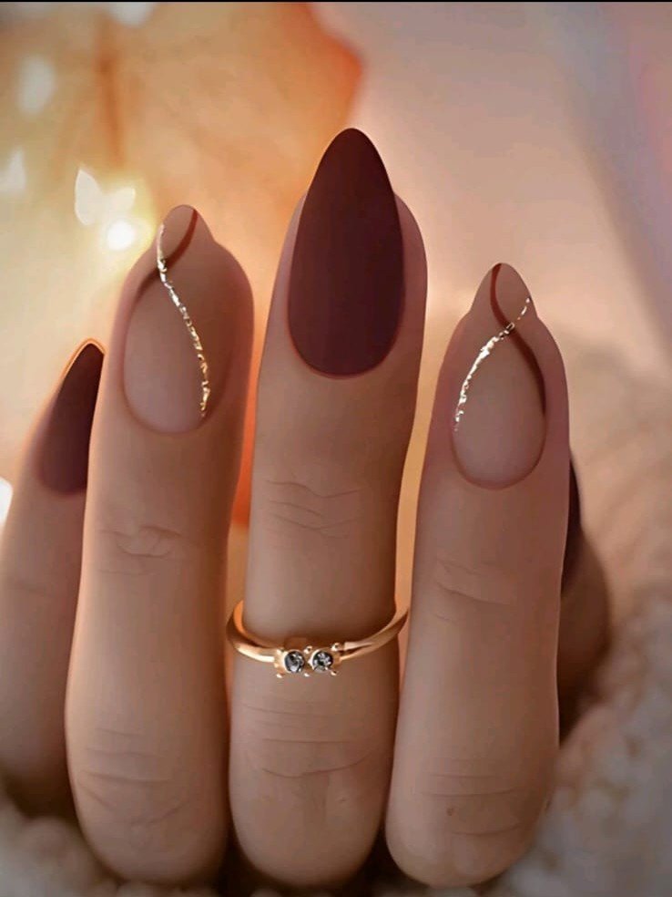 Burgundy Gold Swirl Nails - HAFSAY Korean nails