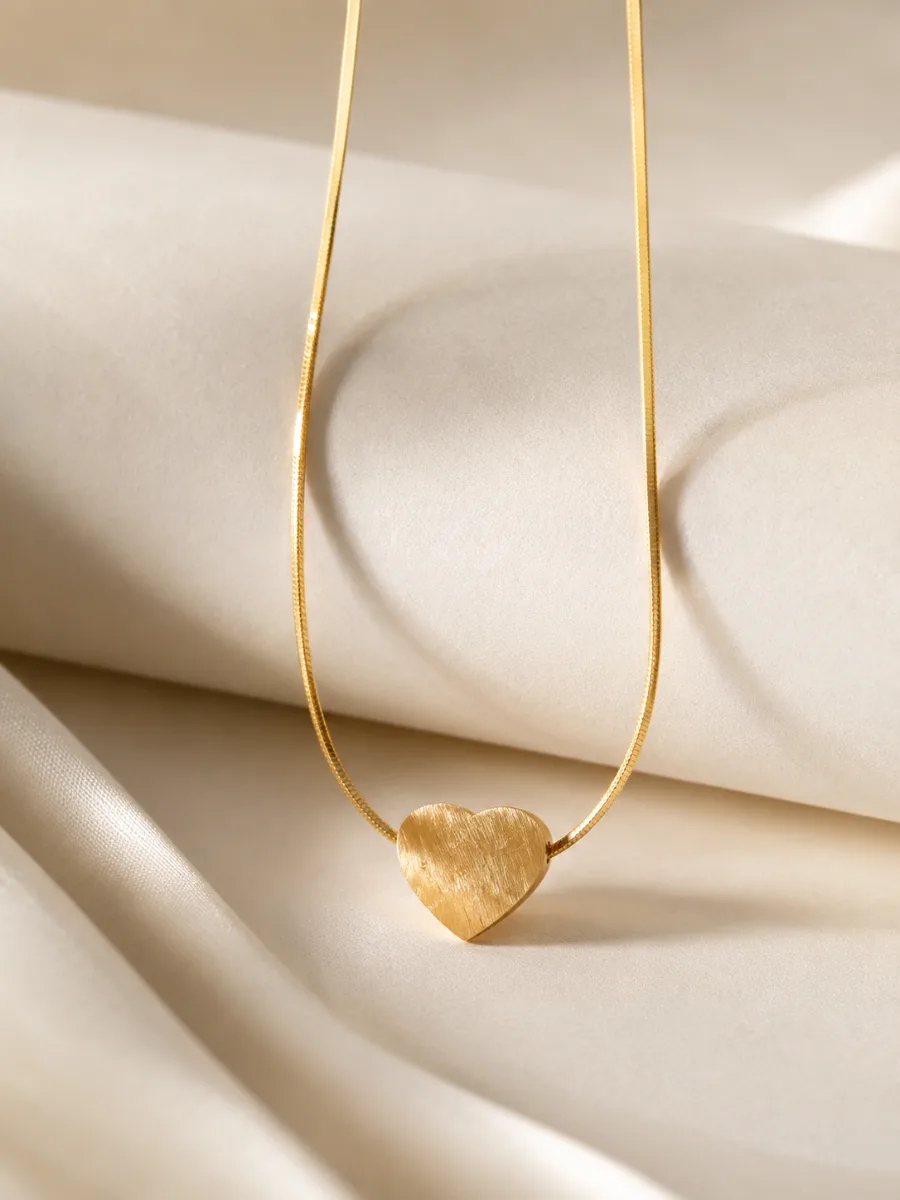 Gold Hammered Heart Necklace - HAFSAY Korean necklaces